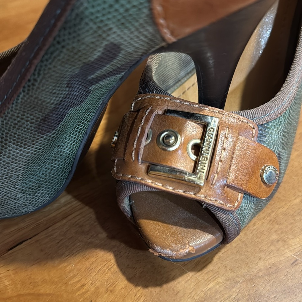 Gianni Bini Camo heels - Picture 3 of 7